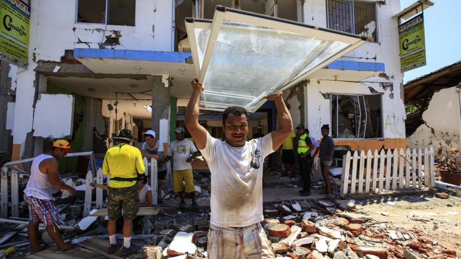 Artistas unen sus voces a beneficio de Ecuador 