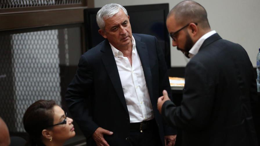 Pérez Molina pide jueces “independientes” y dice que luchará por la verdad Pérez Molina pide jueces “independientes” y dice que luchará por la verdad