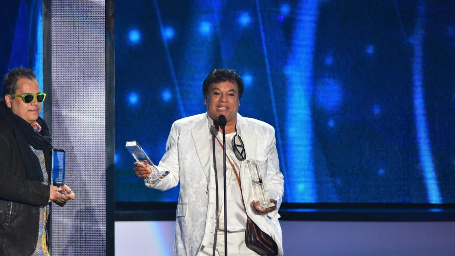 Juan Gabriel y su disco “Los dúo” ganan el Billboard latino a disco Top Latin