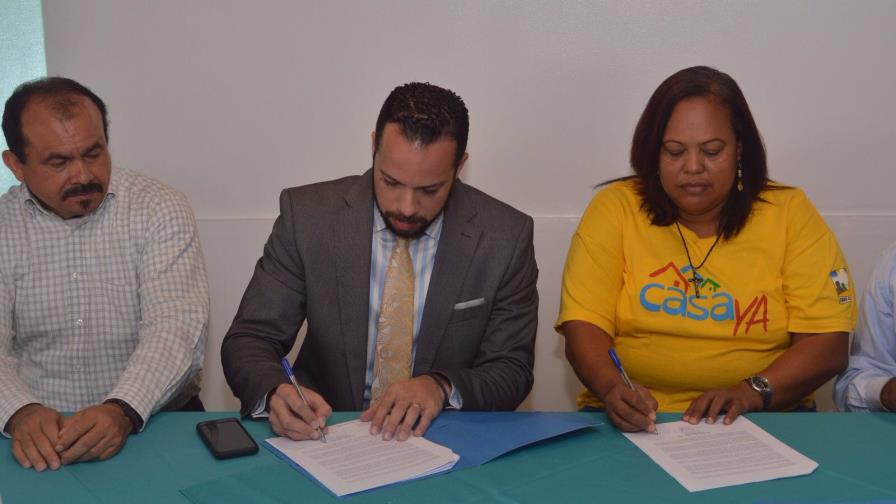 Euclides Marmolejos firma compromiso por la transparencia y la gobernabilidad de la alcaldía Distrito Nacional