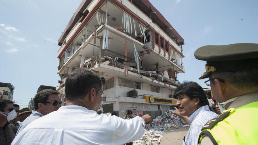 Ecuador emprende reconstrucción tras sismo