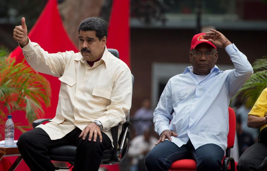 Maduro anuncia aumento salarial de 30 % y asegura que alza acumula un 105 %