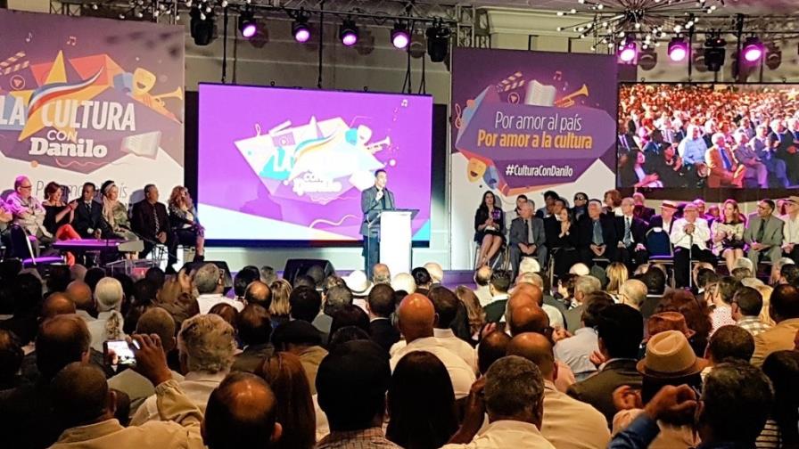 Artistas expresan su apoyo a la reelección de Medina