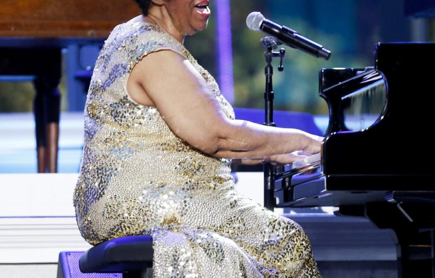 La afamada cantante Aretha Franklin rinde homenaje a Prince