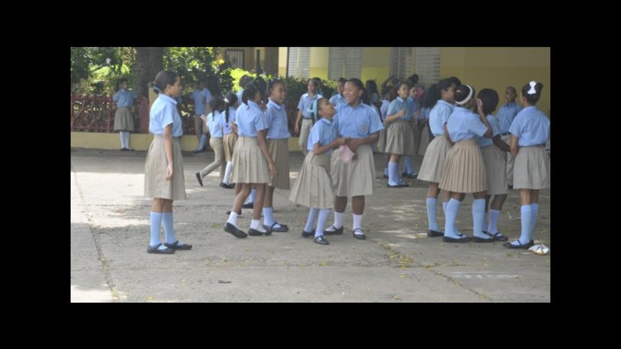 Educación fomenta inclusión de niñas en ciencias y tecnología