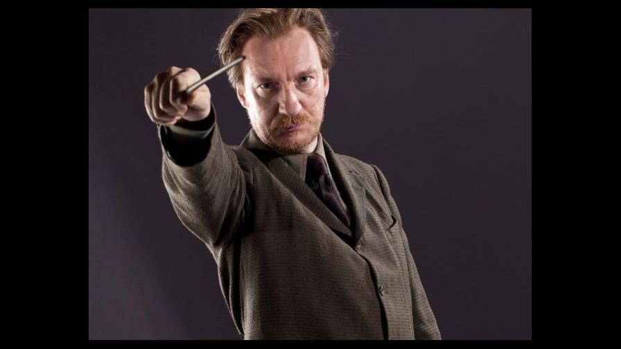 Autora de Harry Potter se disculpa por la muerte del personaje Remus Lupin