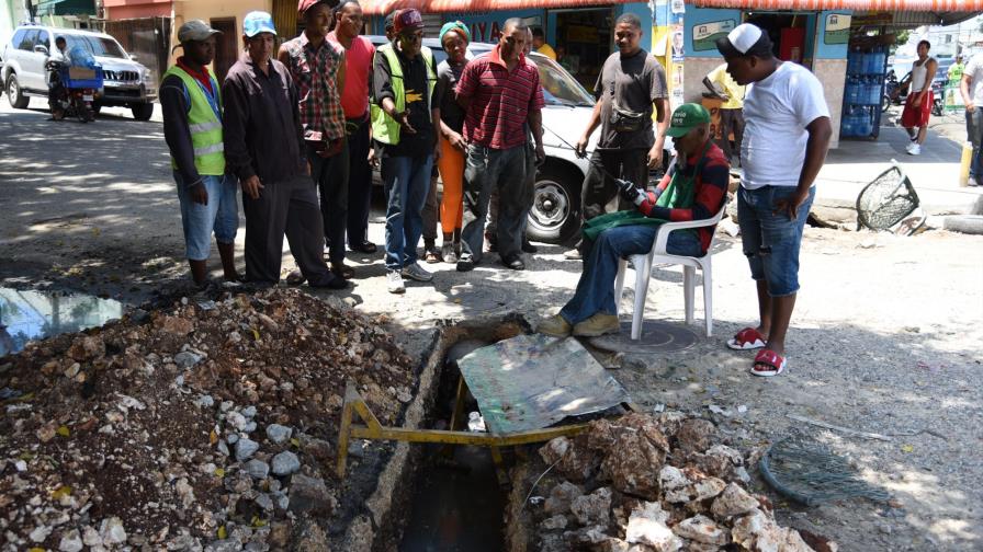 Cuando no brilla la luz del faro en Santo Domingo Este
