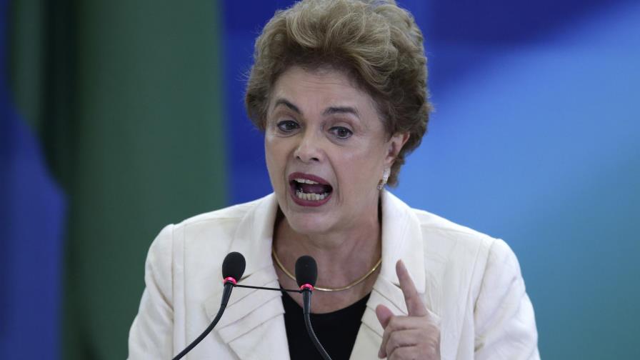 Video: Dilma Rousseff recibirá antorcha de Juegos Olímpicos en medio de crisis afecta Brasil Video: Dilma Rousseff recibirá antorcha de Juegos Olímpicos en medio de crisis afecta Brasil