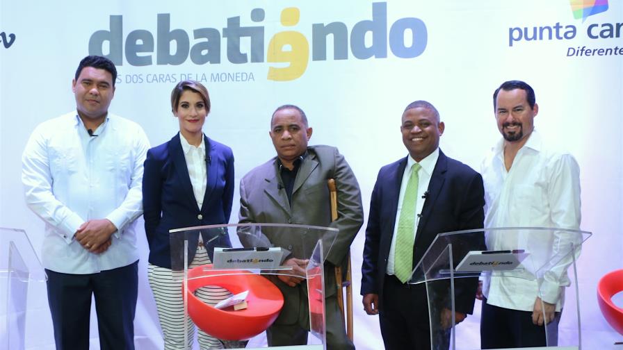 Tres candidatos a la alcaldía de Higüey participan en debate electoral