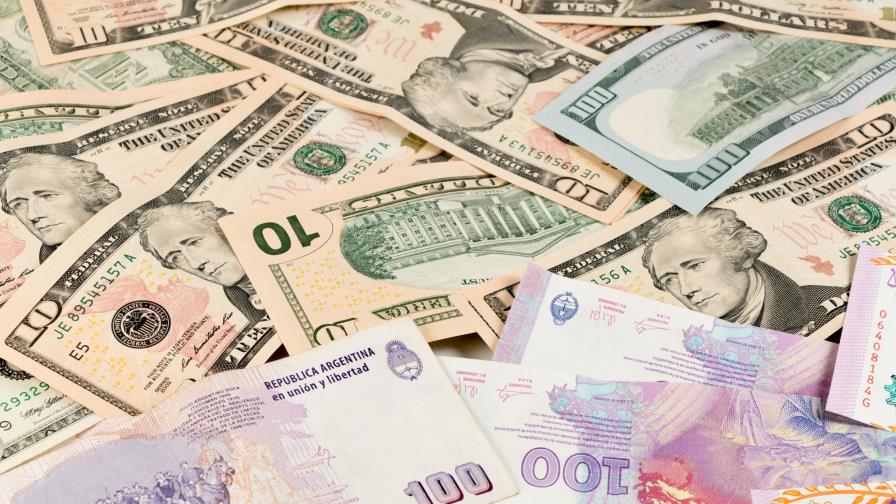 Argentina podría emitir US$30 mil millones de deuda este año Argentina podría emitir US$30 mil millones de deuda este año