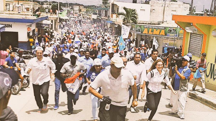 Carolina Mejía corre en Higüey y asegura compromiso de Luis Abiander “es dignificar la vida del trabajador”