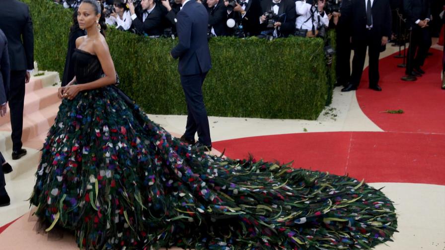 ¡Un momento! LLegó Zoe Saldaña