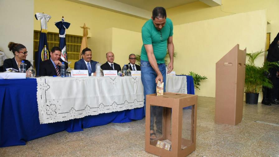 Junta Central Electoral anuncia 1,800 presos preventivos están hábiles para votar 