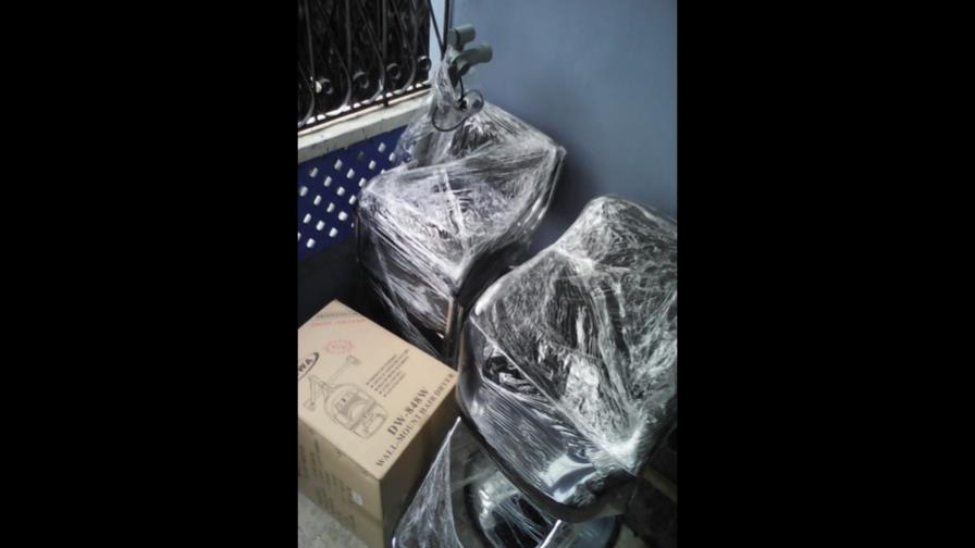 PN apresa a dos hombres y una mujer acusados de robo de identidad para hacer compras fraudulentas