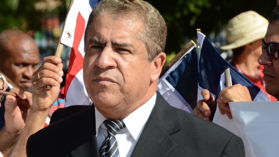 El IDAC le suspende licencia de vuelo a Pércival Peña 