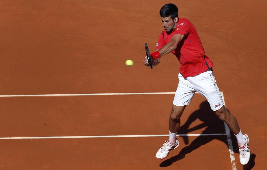 Novak Djokovic avanza a tercera ronda en Madrid 