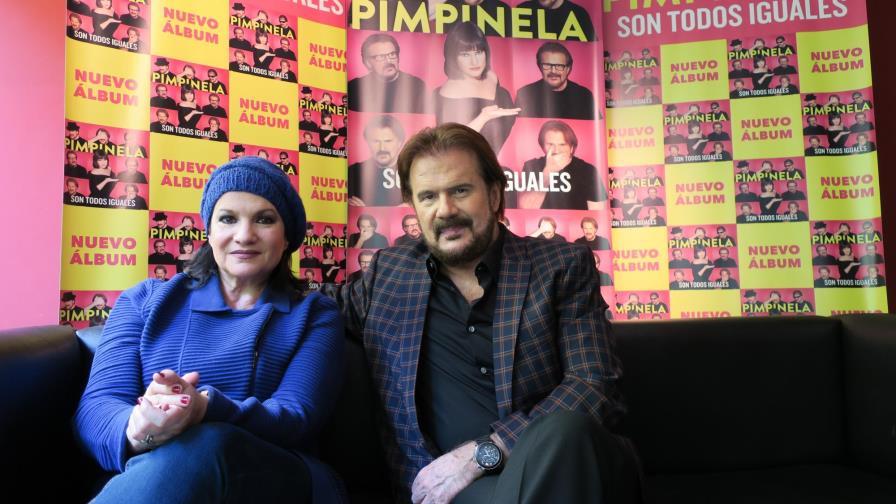 El dúo Pimpinela regresa a la música con un “emotivo y divertido” disco 