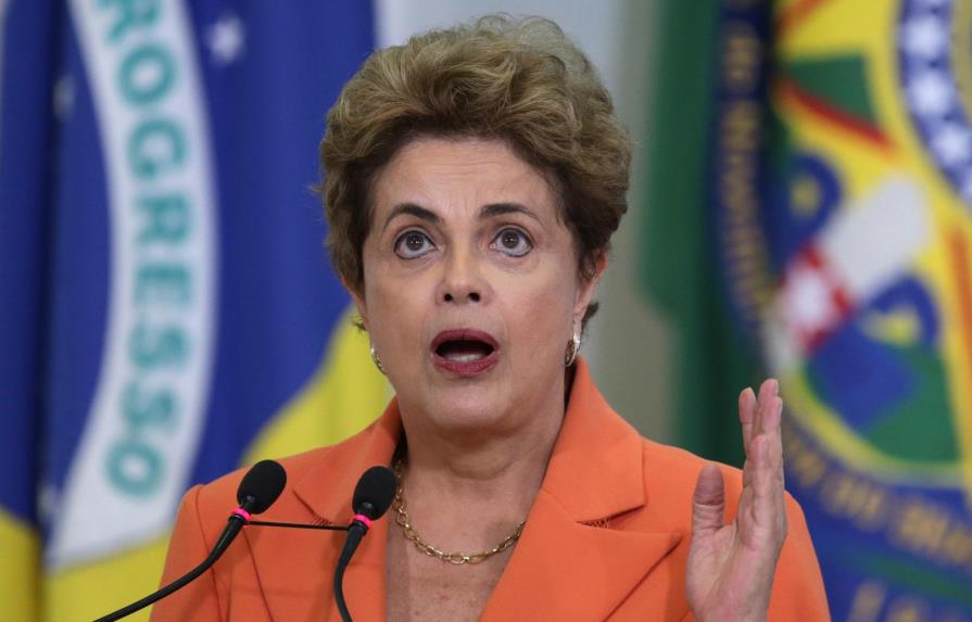Fiscalía de Brasil solicita apertura de investigación por obstrucción de la justicia contra Rousseff
