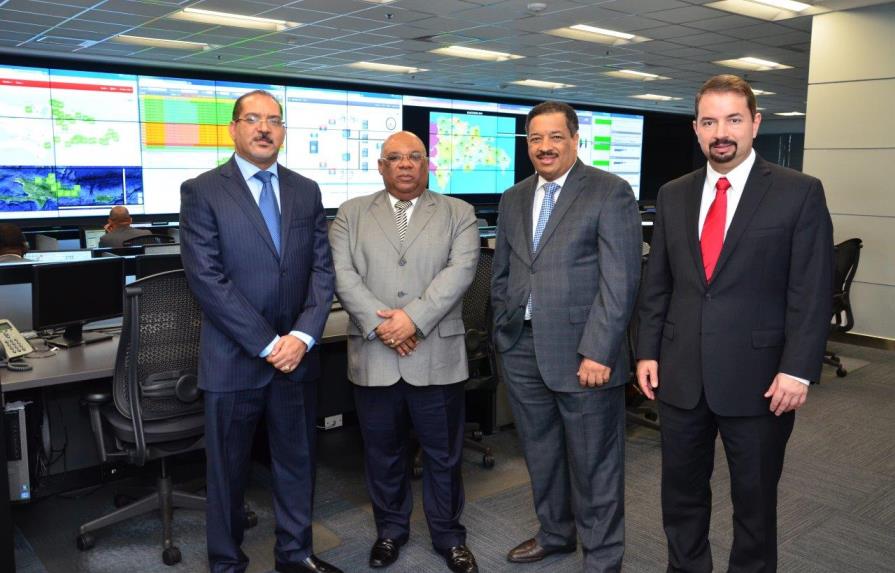 El presidente de la JCE y los miembros del Pleno visitan infraestructura tecnológica de Claro 