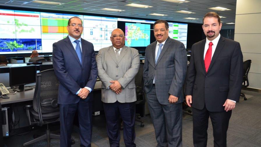 El presidente de la JCE y los miembros del Pleno visitan infraestructura tecnológica de Claro 