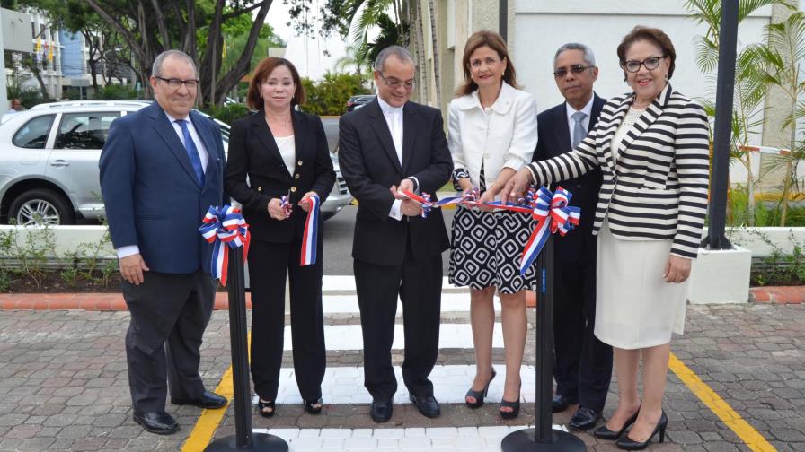 PUCMM designa al edificio Administración II con el nombre “Padre José Luis Alemán”