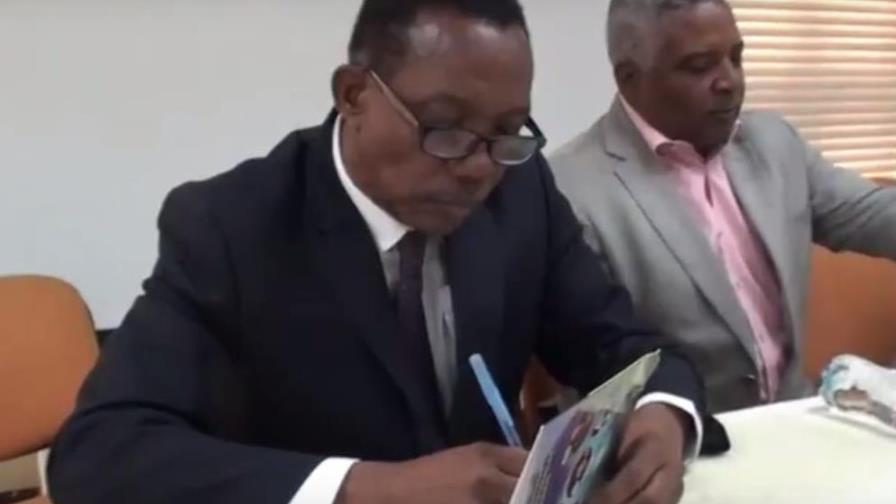 Heriberto Morrison presenta dos libros sobre deportes