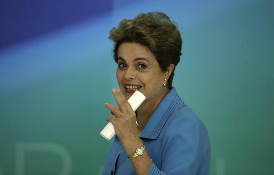 La defensa de Rousseff sugiere que puede apelar a foros internacionales