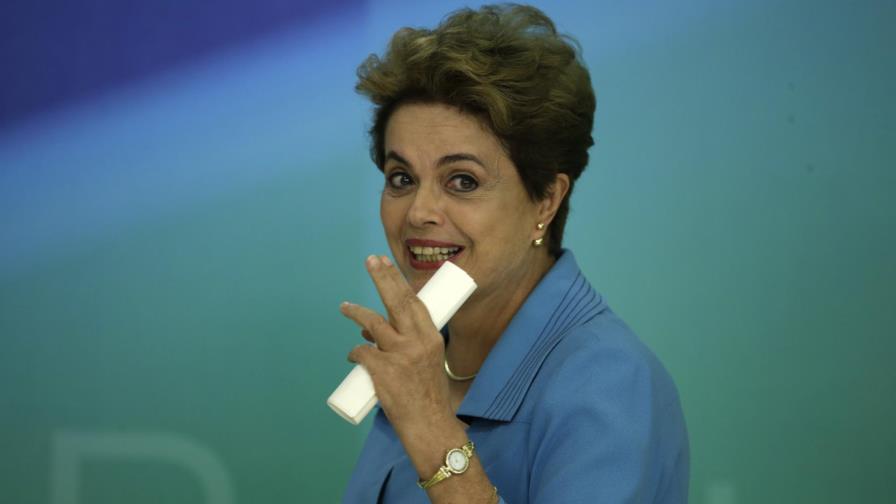 La defensa de Rousseff sugiere que puede apelar a foros internacionales