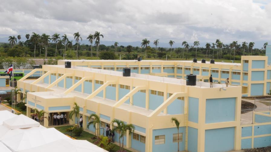 Tres reclusos heridos durante una riña en cárcel de La Vega