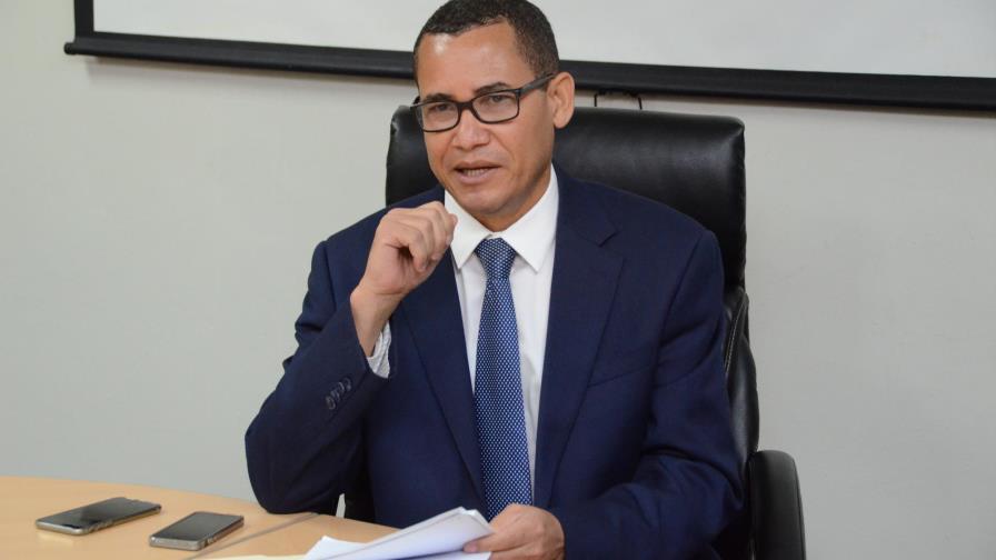 Olivares emite voto disidente sobre conteo electrónico 