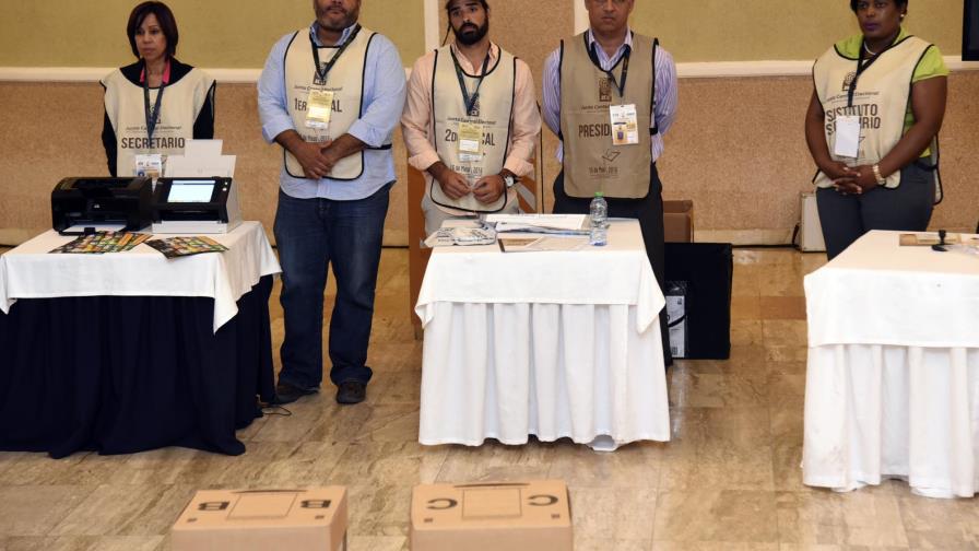 Junta Central reitera ante la Sociedad de Diarios seguridad en la transmisión de resultados de las elecciones