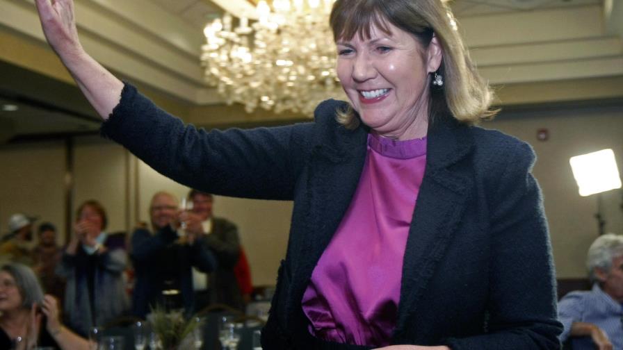 Demócratas presentan muchas mujeres para renovar el Senado 