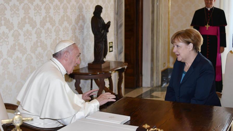 El papa Francisco “sueña” con una Europa que acoja y no levante muros