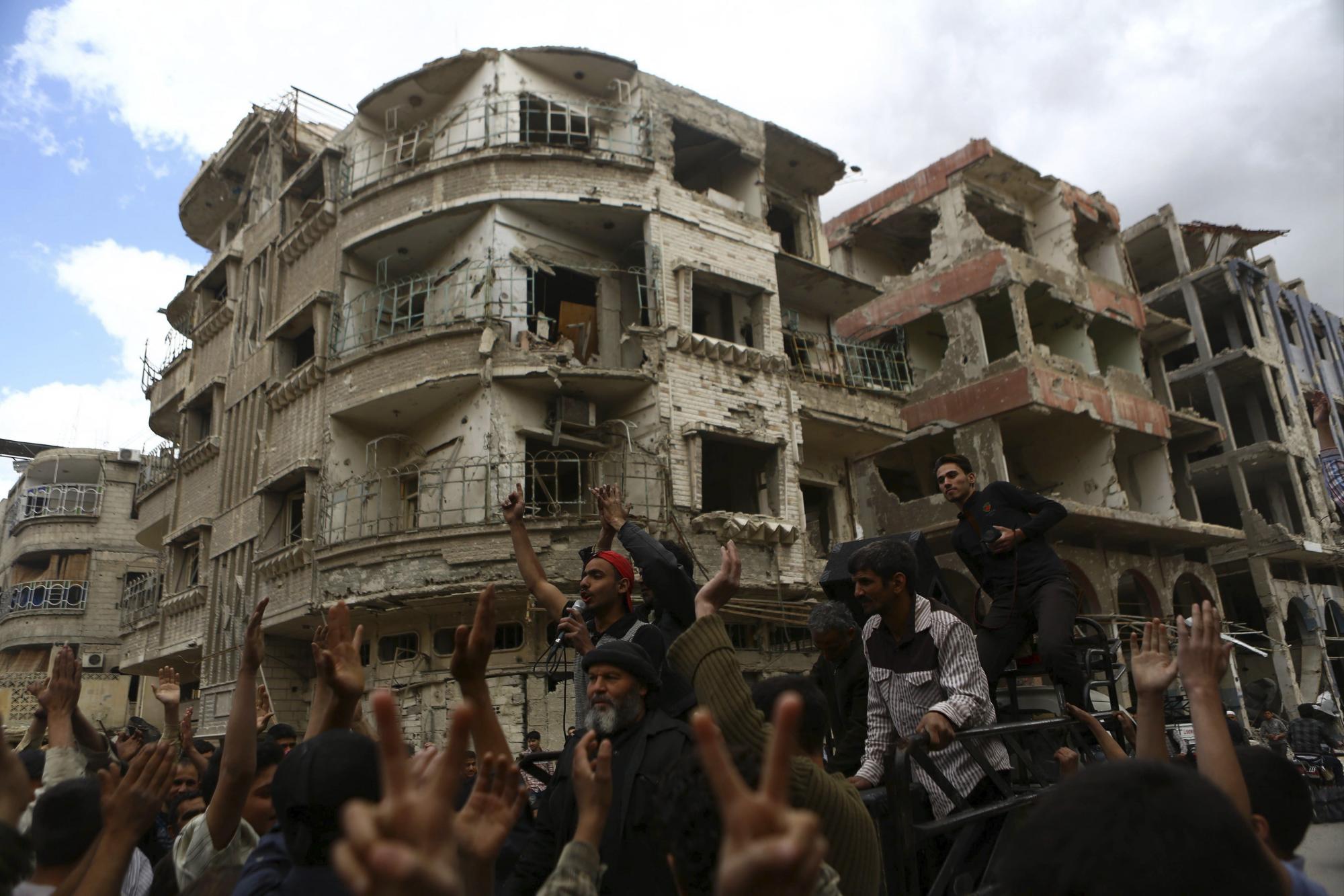 Sirios protestan por unidad de la oposición