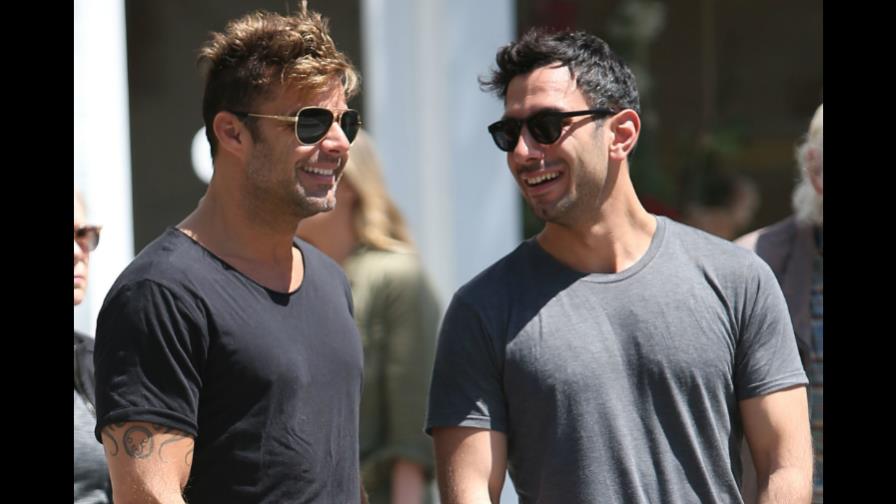 Ricky Martin pasea por Puerto Rico con su pareja, el artista Jwan Yosef 