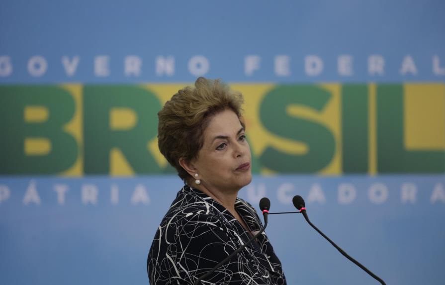 El mandato de Rousseff queda en manos de un Senado inclinado a su destitución