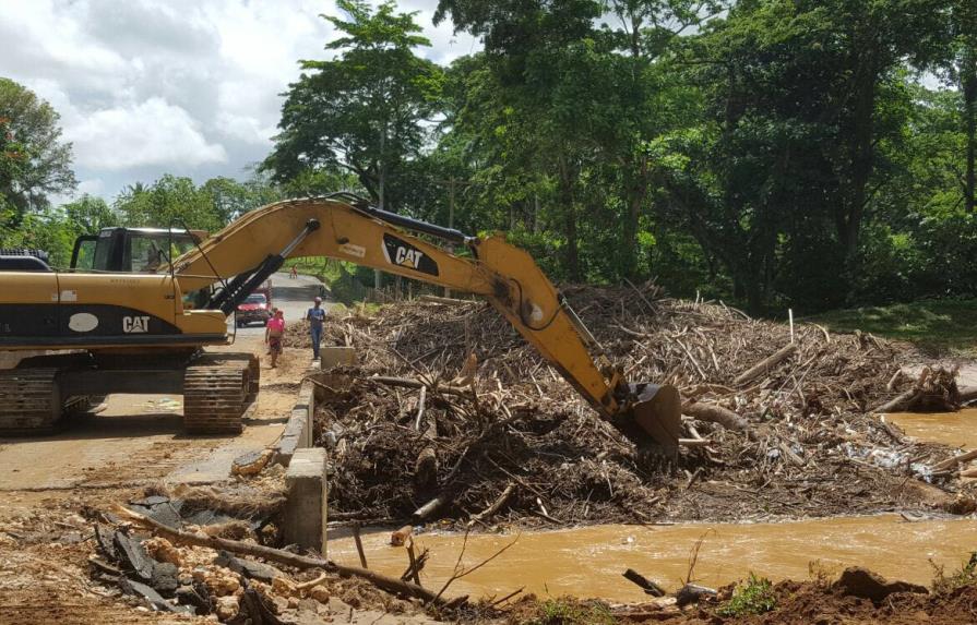 Obras Públicas interviene comunidades afectadas por las lluvias 