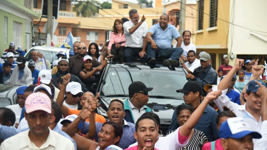 Abinader ve “abuso”  de recursos del Estado