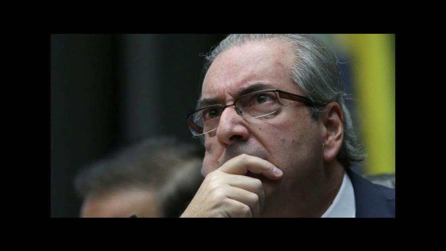 Corte en Brasil suspende enemigo de Dilma Rousseff