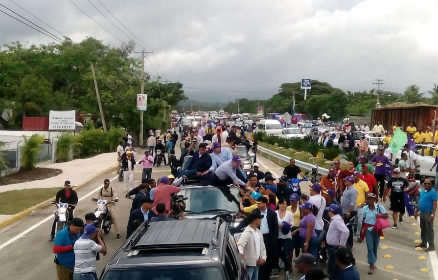 Danilo Medina recorre San Cristóbal junto a candidatos de esa provincia  