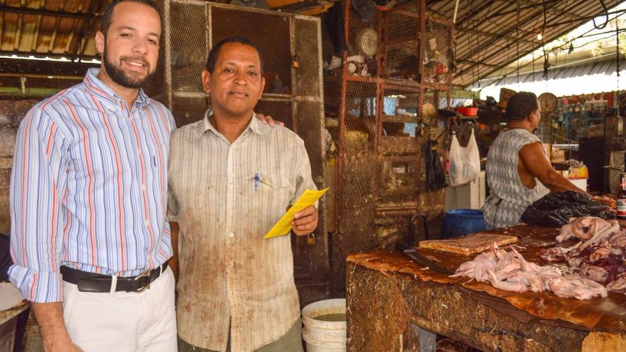 Euclides Marmolejos denuncia alcalde mantiene abandonados los mercados del Distrito Nacional 