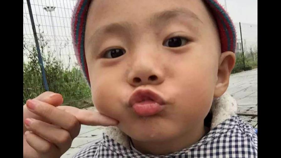 Escándalo en China: Muere niño sometido a controversial régimen para “cura” del autismo 