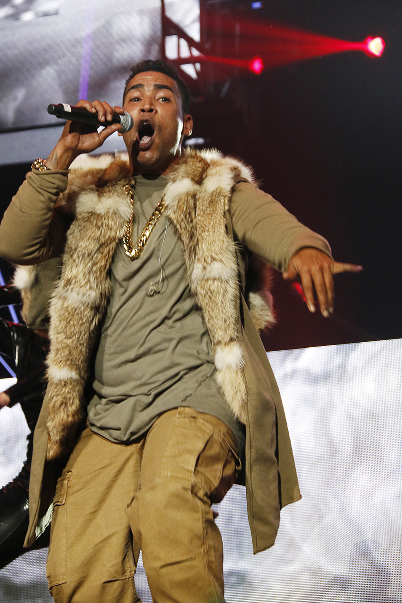 Los artistas presentaron un show de reguetón más callejero y sexual.