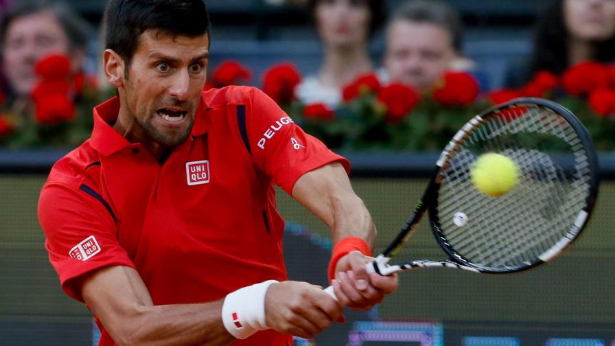 Andy Murray y Novak Djokovic avanzan a la final en Madrid 