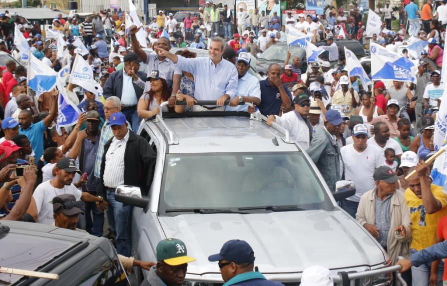 Luis Abinader suspende recorrido por lluvias 