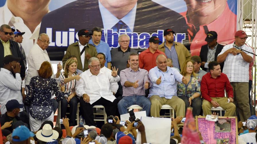 El juego de señas de la política dominicana