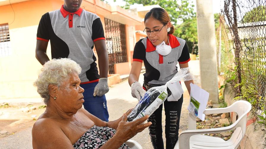 Empresas realizan operativo médico en Haina para prevenir el Zika 