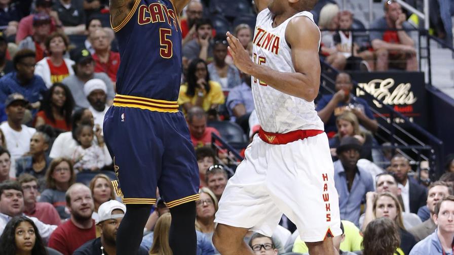 LeBron despide a Horford con una barrida esta temporada