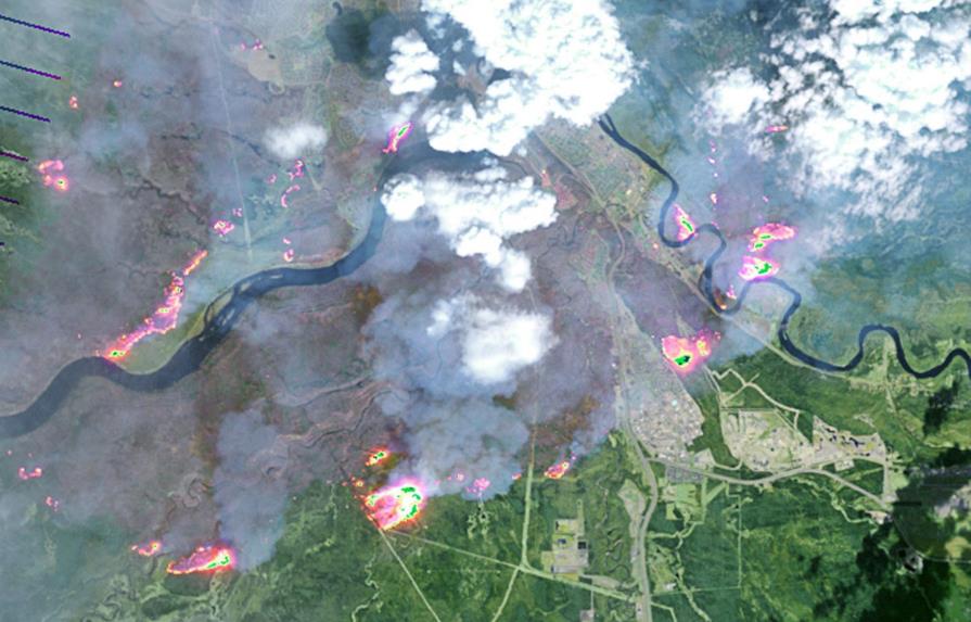 Incendio forestal en Canadá ha consumido un área similar a 150 mil campos de béisbol