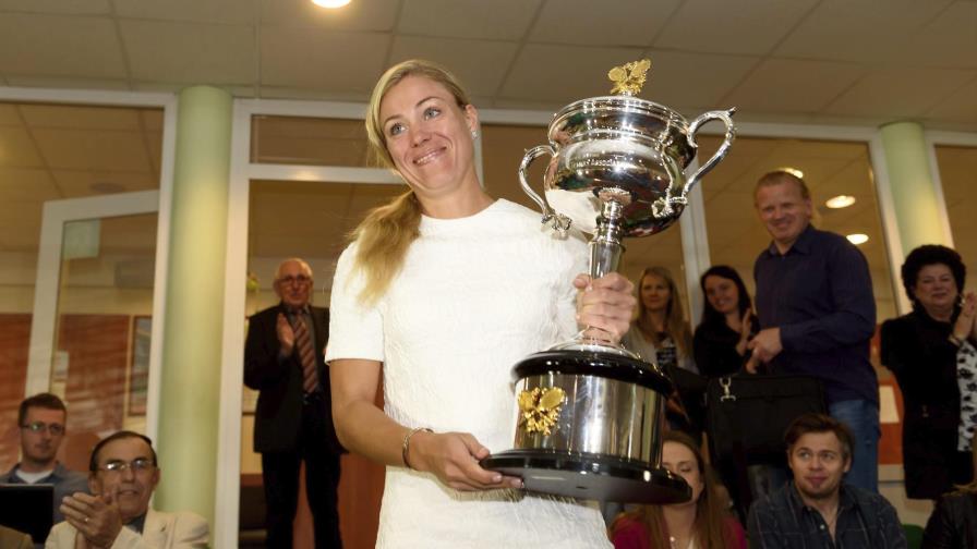 Serena Williams sigue firme en la cima de la WTA